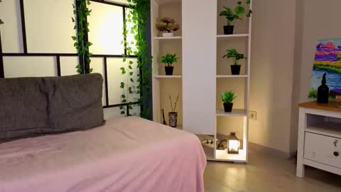 Gwen online show from 03/04/26, 08:15