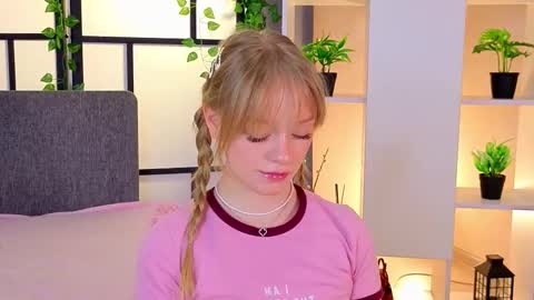 Gwen online show from 03/20/26, 08:25