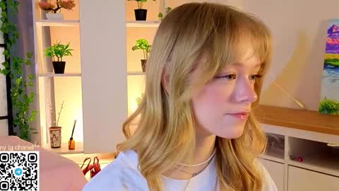 Gwen online show from 03/26/26, 08:14