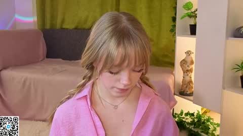 Gwen online show from 04/19/26, 10:01