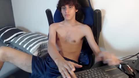 jey_foxx online show from 04/21/26, 09:50