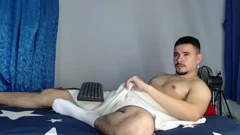 Snapshot of jeycob_happy97 chatting on 06/23/26, 12:03 Juan David online show from 06/23/26, 12:03