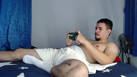 Snapshot of jeycob_happy97 chatting on 07/02/26, 12:21 Juan David online show from 07/02/26, 12:21