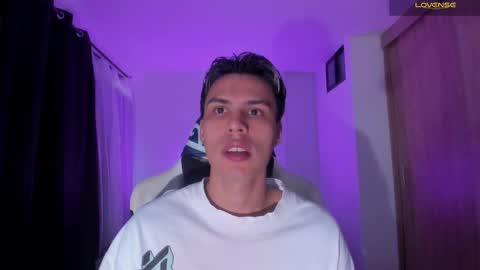 Snapshot of jeyden_camilo chatting on 10/25/25, 09:09 Jeyden Camilo online show from 10/25/25, 09:09