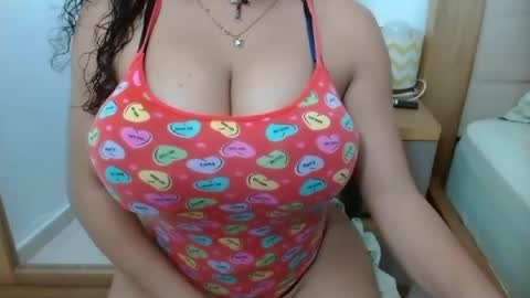 Snapshot of jeysangy chatting on 06/04/26, 01:06 rousbigtits online show from 06/04/26, 01:06