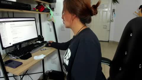 Snapshot of jezabel_purple chatting on 06/09/26, 02:39 Camila online show from 06/09/26, 02:39