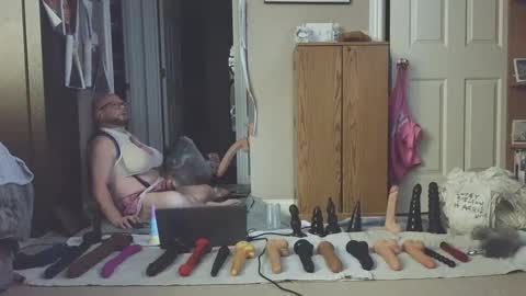 Snapshot of jghosty69 chatting on 01/20/25, 12:25 Nasty Cumslut online show from 01/20/25, 12:25