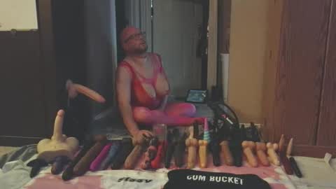 Snapshot of jghosty69 chatting on 05/17/26, 05:53 Nasty Cumslut online show from 05/17/26, 05:53
