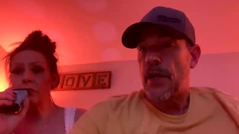 Snapshot of jhandjh69 chatting on 04/15/26, 09:16 Heis Alley online show from 04/15/26, 09:16