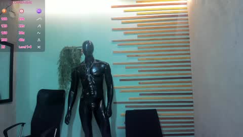 Snapshot of jharol_cardona chatting on 01/27/25, 01:05 Jharol  online show from 01/27/25, 01:05