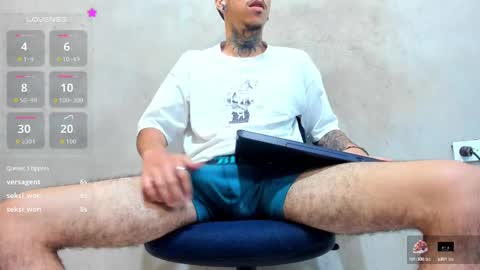 Snapshot of jharol_cardona chatting on 09/13/25, 01:49 Jharol  online show from 09/13/25, 01:49
