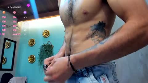 Snapshot of jharol_cardona chatting on 09/15/25, 01:16 Jharol  online show from 09/15/25, 01:16