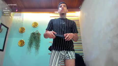 Snapshot of jharol_cardona chatting on 09/25/25, 01:20 Jharol  online show from 09/25/25, 01:20