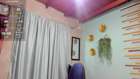 Snapshot of jharol_cardona chatting on 09/28/25, 01:05 Jharol  online show from 09/28/25, 01:05