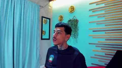 Snapshot of jharol_cardona chatting on 09/29/25, 01:27 Jharol  online show from 09/29/25, 01:27
