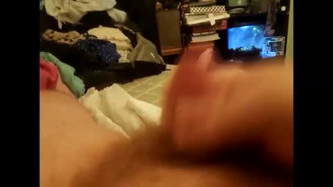 Snapshot of jhens123 chatting on 12/19/24, 03:40 jhens123 online show from 12/19/24, 03:40