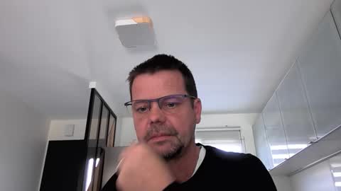 Snapshot of jhmec44000 chatting on 06/11/26, 12:36 jhmec44000 online show from 06/11/26, 12:36