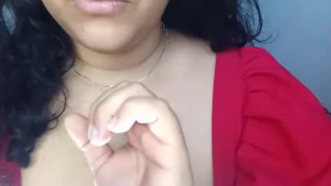 En moreno online show from 10/26/25, 06:41