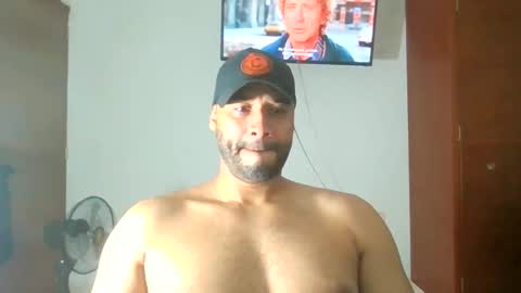 En moreno online show from 12/13/25, 08:25