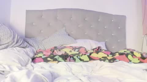 jhoanatrans22 online show from 12/19/24, 09:06