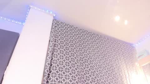 jhoanatrans22 online show from 01/05/25, 07:17