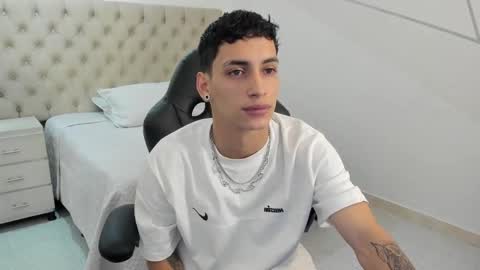 jhoanleandro online show from 09/20/25, 04:02