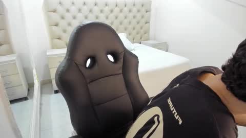 jhoanleandro online show from 11/02/25, 04:59