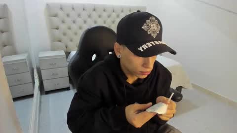 jhoanleandro online show from 12/01/25, 05:12