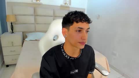 jhoanleandro online show from 12/17/25, 05:57