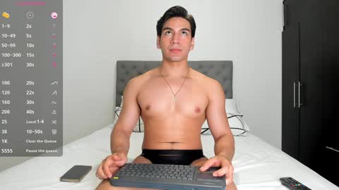 Snapshot of jhoansex_ chatting on 12/03/24, 11:02 JHOAN online show from 12/03/24, 11:02