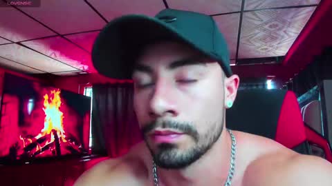 Snapshot of jhojansthetics chatting on 03/07/25, 07:38 Jhojan Strong online show from 03/07/25, 07:38