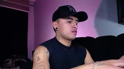 jhon_mendoza_ online show from 10/08/25, 04:10