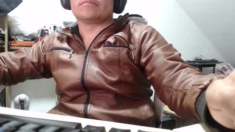 jhonatan_morales_s online show from 11/08/25, 06:13