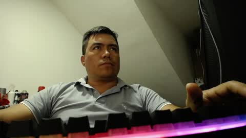 jhonatan_morales_s online show from 04/11/26, 04:28