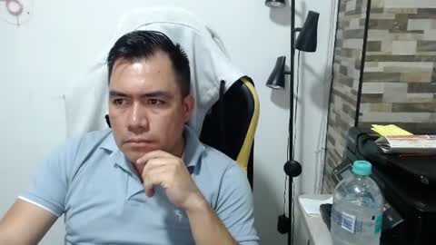 Snapshot of jhonatan_morales_s chatting on 07/18/26, 11:52 jhonatan_morales_s online show from 07/18/26, 11:52