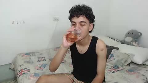 Snapshot of jhonay__cute chatting on 08/01/26, 12:32 jhonay__cute online show from 08/01/26, 12:32