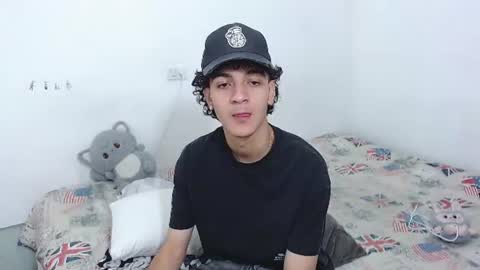 Snapshot of jhonay__cute chatting on 08/03/26, 04:11 jhonay__cute online show from 08/03/26, 04:11