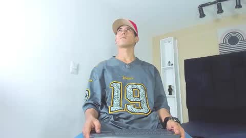 Jhon online show from 01/04/25, 02:35