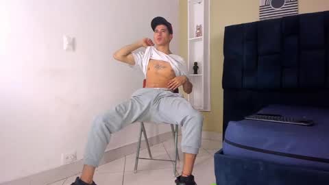 Jhon online show from 01/28/25, 02:32