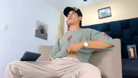 Jhon online show from 09/14/25, 07:35