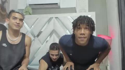 Snapshot of jhonny_flames7 chatting on 12/12/24, 10:02 jhonny online show from 12/12/24, 10:02