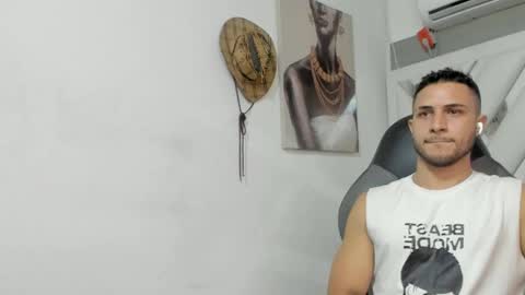 Snapshot of jhonny_flames7 chatting on 12/16/24, 06:43 jhonny online show from 12/16/24, 06:43