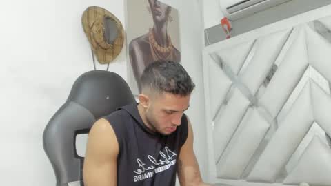 Snapshot of jhonny_flames7 chatting on 12/27/24, 10:12 jhonny online show from 12/27/24, 10:12