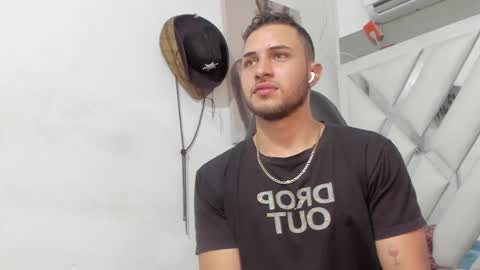 Snapshot of jhonny_flames7 chatting on 01/26/25, 03:38 jhonny online show from 01/26/25, 03:38