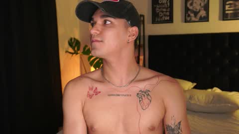 Snapshot of jhonnyx_ chatting on 09/10/25, 02:44 Jhonny  online show from 09/10/25, 02:44