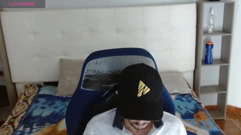 jhontorres018 online show from 10/24/25, 12:30