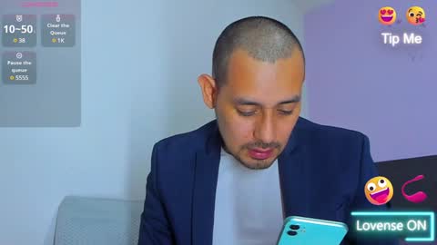 Snapshot of jhonyalzate chatting on 12/28/24, 11:52 Jhony Alzate online show from 12/28/24, 11:52