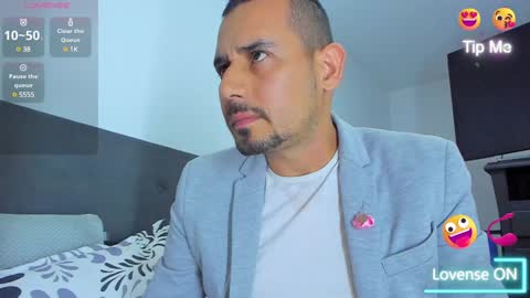 Snapshot of jhonyalzate chatting on 01/27/25, 01:16 Jhony Alzate online show from 01/27/25, 01:16