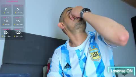 Jhony Alzate online show from 11/26/25, 02:34