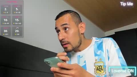 Snapshot of jhonyalzate chatting on 07/19/26, 04:16 Jhony Alzate online show from 07/19/26, 04:16